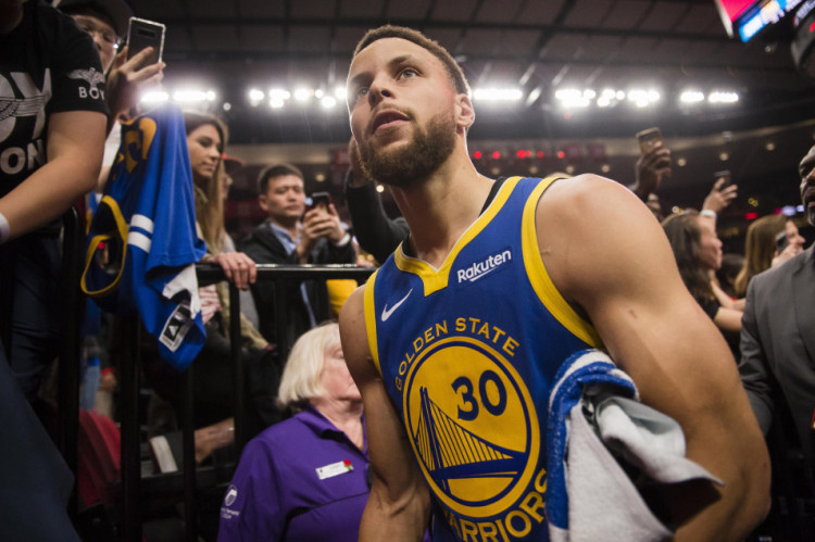 迪纳塔莱：科斯蒂奇希望与尤文续约，他在尤文感觉很好（迪纳塔莱：科斯蒂奇渴望与尤文续签，自称在尤文感觉良好）