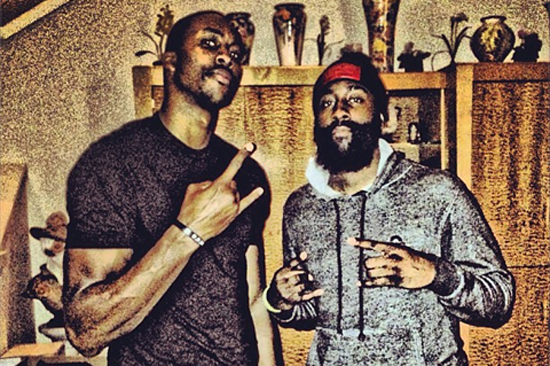 国乒8-2战胜法国队，豪取六连胜，王曼昱轰出11：2，梁靖崑丢两局（国乒8-2轻取法国豪取六连胜，王曼昱送出11-2，梁靖崑丢两局）