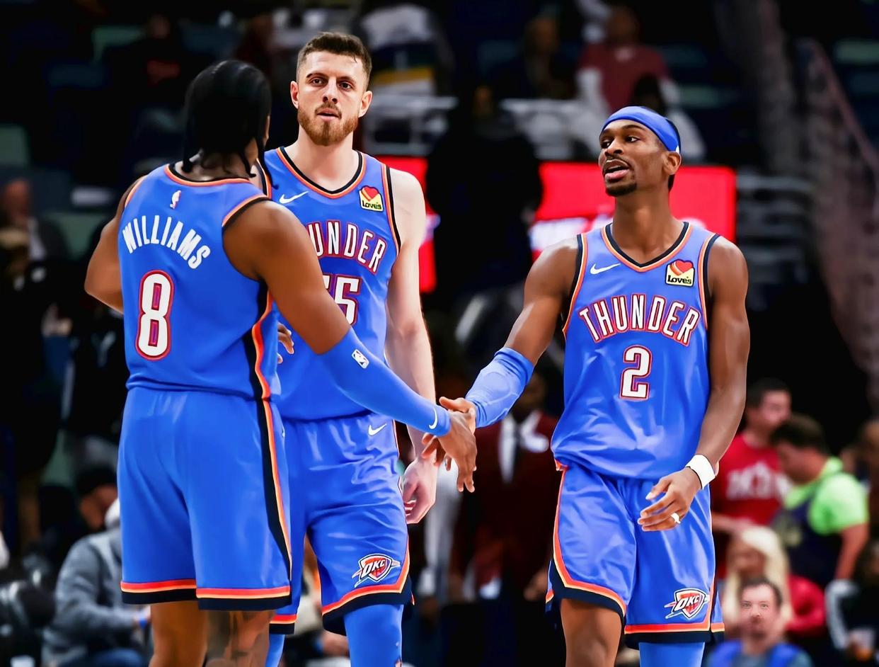 自2022年3月以来，罗马首次取得欧战客场两连胜（罗马2022年3月后首次实现欧战客场两连胜）