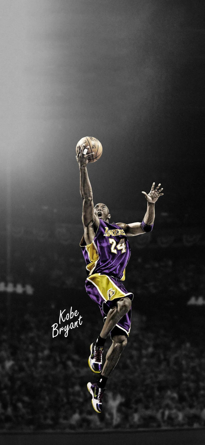 吕迪格的防守是站在那里干瞪嘛，比斯洛特先下课的估计是阿隆索（吕迪格防守宛如站桩发呆，先于斯洛特下课的恐怕是阿隆索）