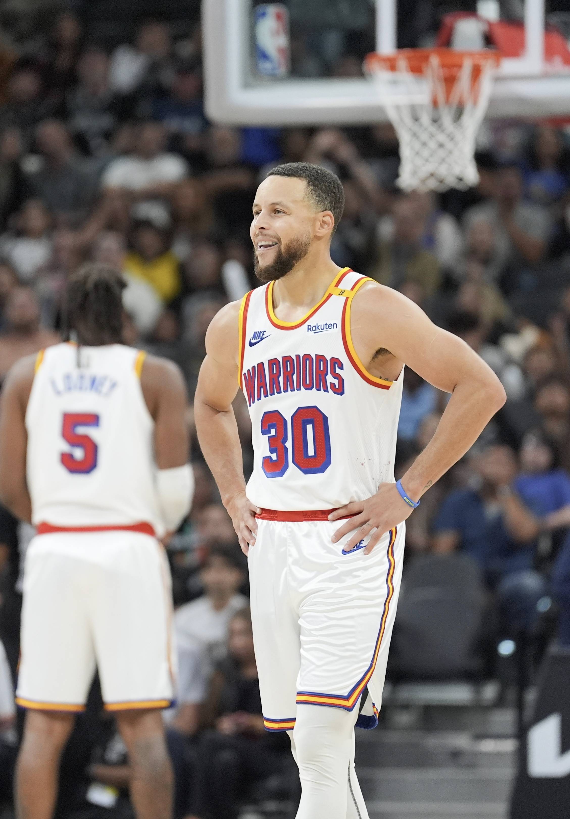 3战全胜！杨舒予9助攻卫冕冠军广东女篮大胜浙江 周琪22+6三分（广东女篮三连胜！卫冕冠军大胜浙江 杨舒予送出9助攻 周琪砍22分飙6记三分）