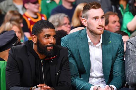 老雷：我无法想象贝林厄姆在世界杯上不首发；更担心后防不稳（老雷：贝林厄姆世界杯应铁定首发，我更担忧后防隐患）