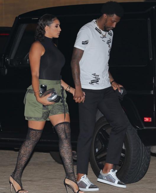 篮球篮网替补控卫连续两场表现亮眼（篮网替补控卫连续两战发挥出色）